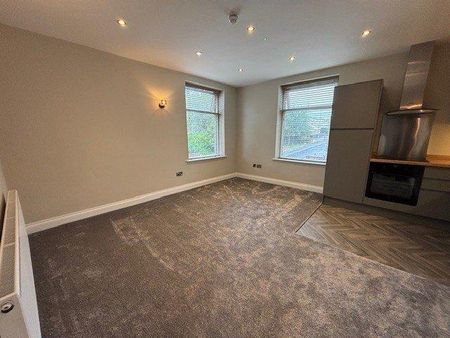 2 bedroom flat to rent - Photo 2