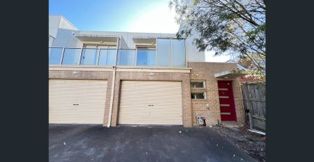 2 bedroom townhouse in the heart of Boronia - Photo 4