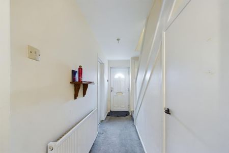 St Georges Drive, Donnington - Photo 2
