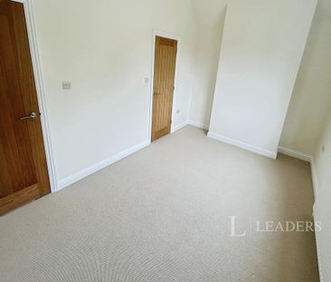 5 bedroom detached house to rent - Photo 1