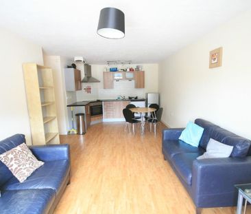2 bedroom apartment to rent - Photo 2