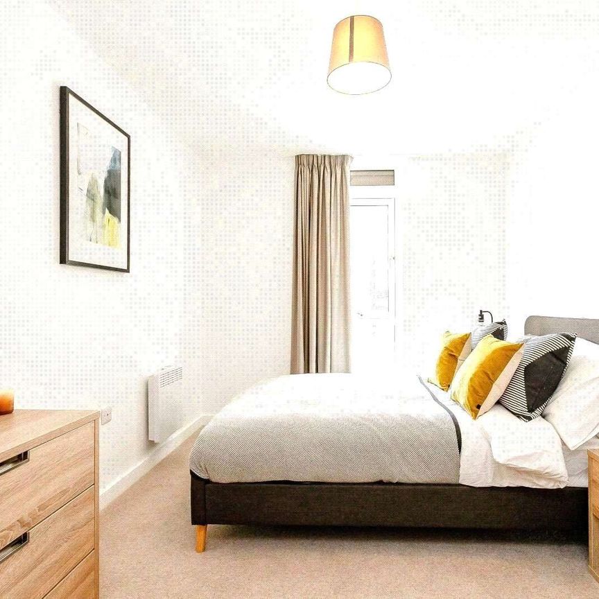 AVAILABLE JAN 6TH | ALLEGRO LIVING | ONE BEDROOM APARTMENT AT LUXURY DEVELOPMENT | PARKING AVAILABLE | 24-HOUR CONCIERGE | RESIDENTS GYM | PRIME LOCATION | BLEND OF COMFORT AND CONVENIENCE - Photo 1