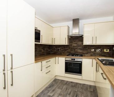 4 bedroom detached house to rent - Photo 5