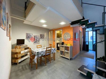 Bilocale via Alessandro Manzoni , 18, Centro Storico, Catania - Photo 2