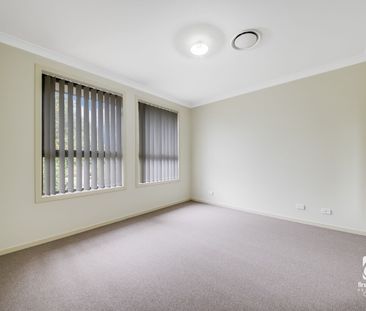 4 Bedroom Beauty + Separate Media Room - Photo 2