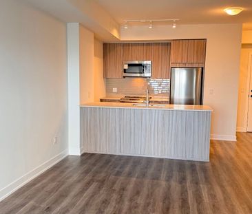 For Lease - 4130 Parkside Village Drive Unit# 3102, Mississauga, On... - Photo 4