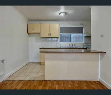 7/2 Stenhouse Avenue, Brooklyn, Vic 3012 - Photo 3