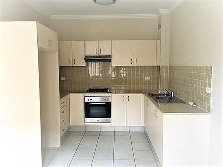 Spacious two-bedroom apartment conveniently located near Wentworthville Train Station - Photo 4
