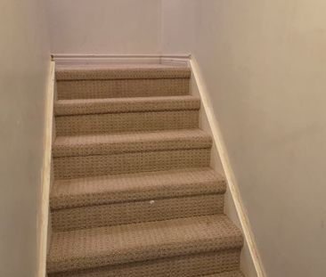 For Lease - 21 Fernbank Place, Whitby, Ontario - Photo 3