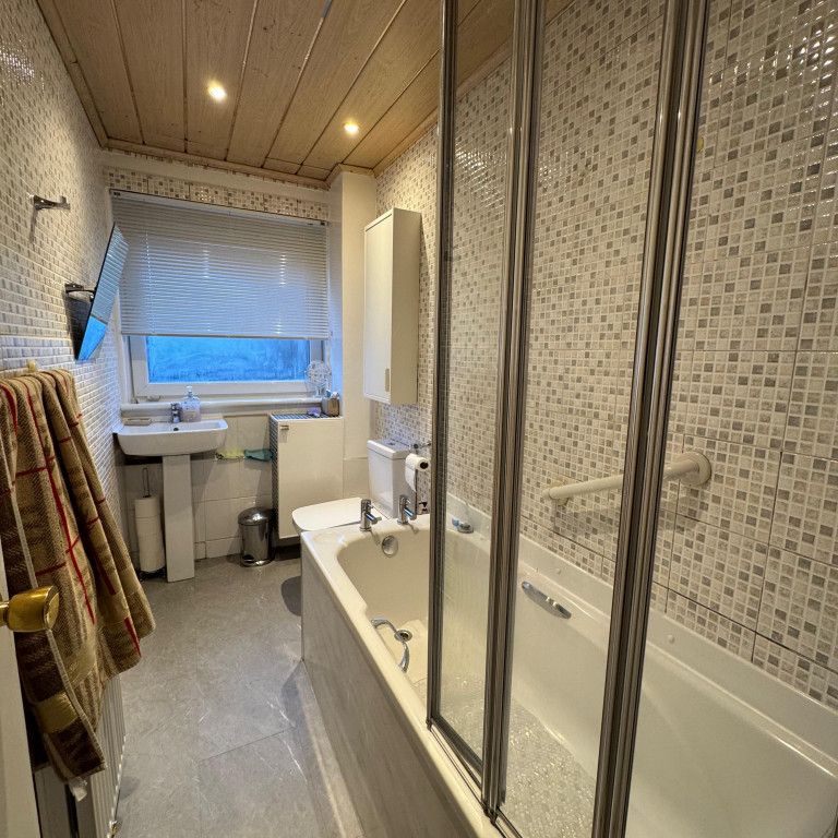 Dundrennan Road, Battlefield | £1,395 Monthly - Photo 1