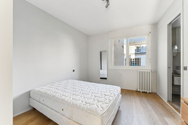 Location Appartement Paris 7 3 Pièces 122 m² - Photo 1