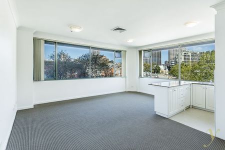 Domain Apartments | Near New Carpet and Paint One Bedroom Apartment - Photo 3