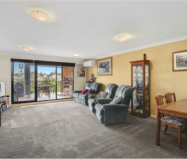Modern 2-Bedroom Apartment - Minutes to Port CBD & Beaches - Photo 1