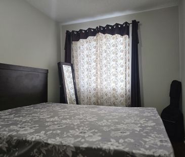 For Lease - 276 Pressed Brick Drive, Brampton, Ontario - Photo 4