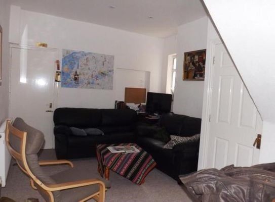 Room in a Shared House, Teignmouth Road, B29 - Photo 1