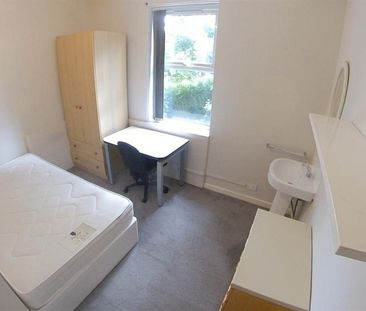9 bedroom house to rent - Photo 3