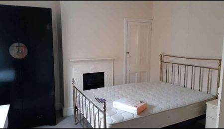 2 bedroom private hall to rent - Photo 5