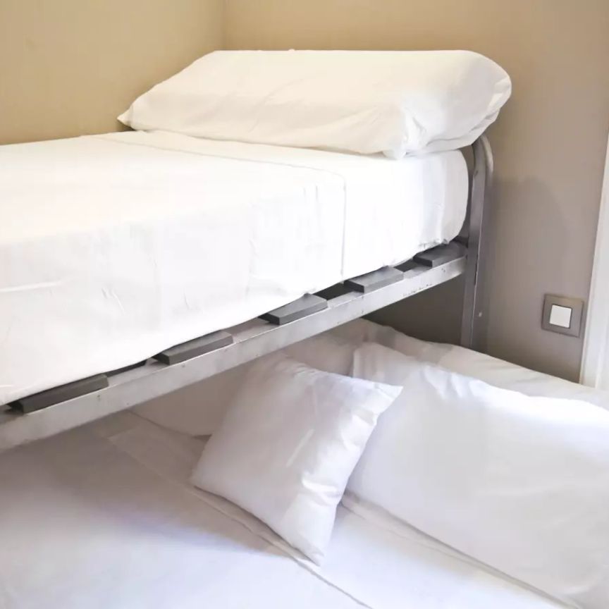 3-bedroom apartment for rent in Barrio De La Latina - Foto 1