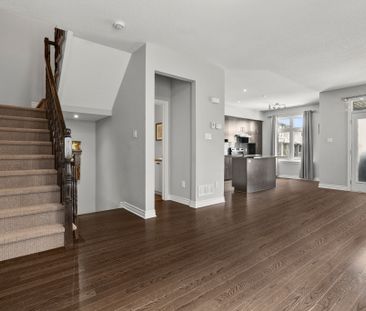 For Lease - 88 Stockholm Private, Blossom Park - Airport and Area, ... - Photo 5