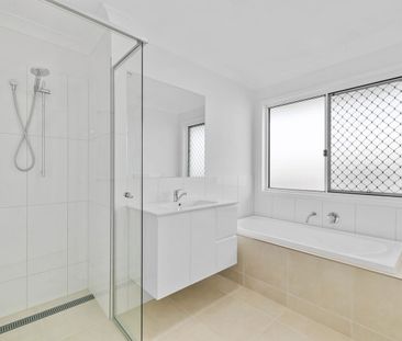 Stunning Brand New Home! - Photo 5