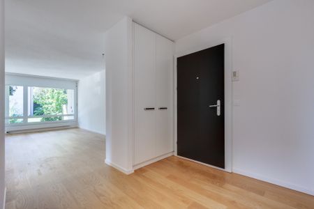 Modernisierte Wohnung mit Gartensitzplatz! - Photo 2