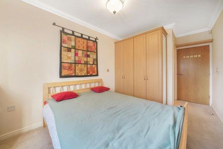 2 bedroom block of apartments to rent - Photo 3