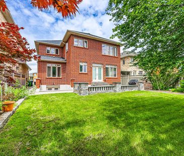 Maison unifamiliale détachée à louer à Toronto - Photo 1