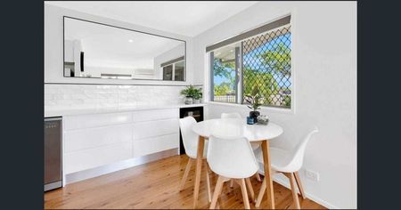 18 Sibyl Street, Southport QLD 4215 - House For Rent | Domain - Photo 3