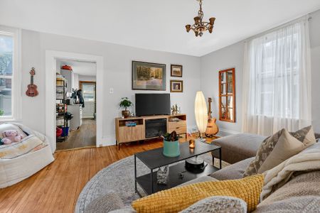 For Lease - 534 Rochester Street, Dows Lake - Civic Hospital and Area, Ontario - Photo 2