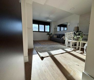 Luxury Apartment for rent in Madrid, Spain - Photo 3