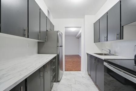 For Lease - 2350 Dundas Street Unit# 2607A, Toronto, Ontario - Photo 3
