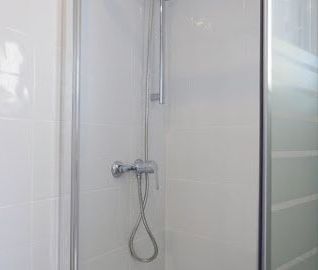 Lovely&nbsp;room in Calle Valencia, the centre of Barcelona - Photo 3