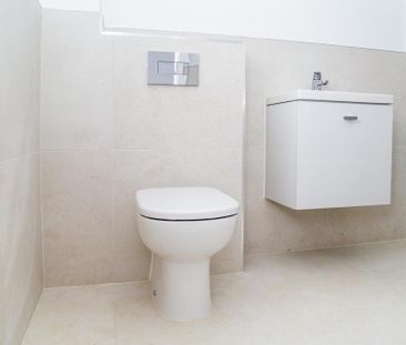 3 bedroom semi-detached house to rent - Photo 4