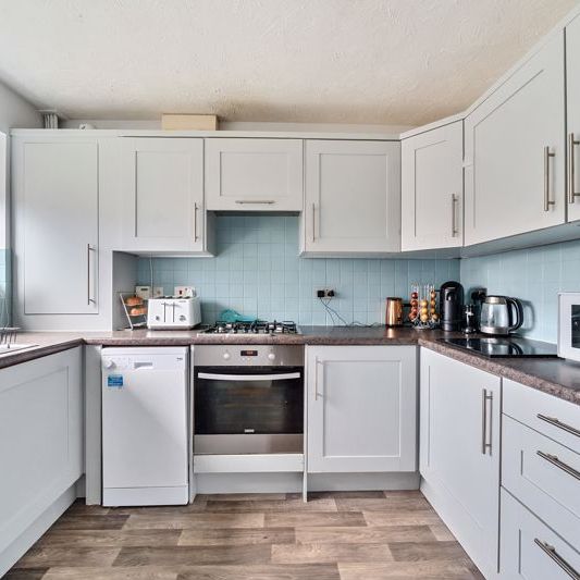 Pegasus Close, Haslemere, Surrey, GU27 - Photo 1