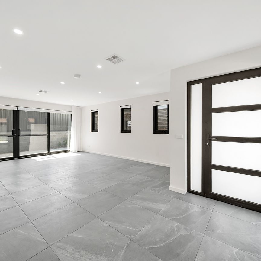 2/45 Morton Street - Photo 1