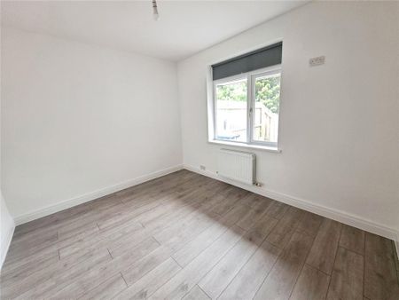 3 bedroom bungalow to rent - Photo 3