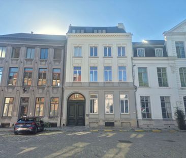 Appartement te huur in Gent voor € 855 met 1 slaapkamer - Photo 1
