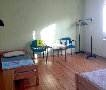 Dom wolnostojący, dla pracowników, parking - Zdjęcie 4