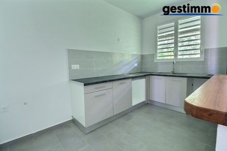 Location Appartement 4 pièces 105m² MATOURY 97351 - Photo 4