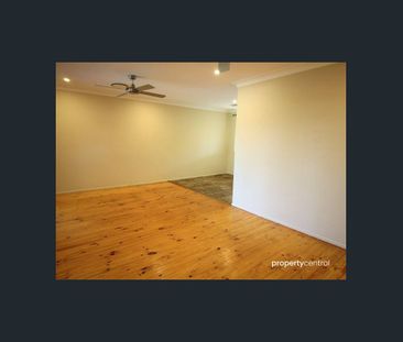 Four- bedroom home in quiet location - Photo 2