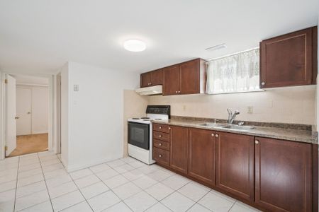 For Lease - 664 Scarlett Road, Toronto, Ontario - Photo 5