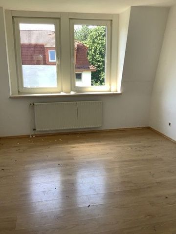 Leben am Kalkhügel - Schöne 3-Zimmmer-Wohnung - Photo 4