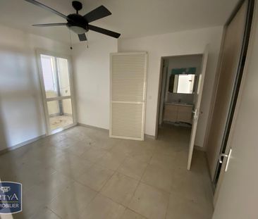 Location Appartement 4 pièces 114m² STE CLOTILDE 97490 - Photo 3