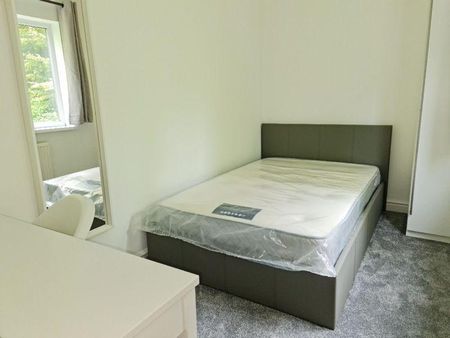 6 bedroom townhouse to rent - Photo 5