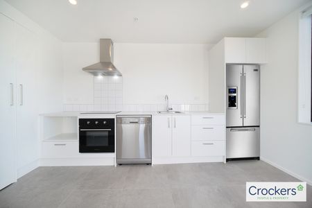 Brand New 2-Bedroom Apartment with Car Park & Storage - Photo 3