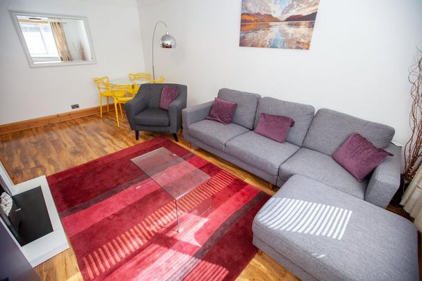 3 bedroom flat to rent - Photo 1