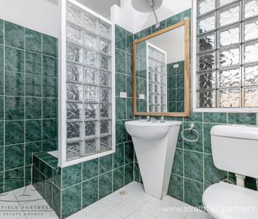 Original two bedroom home - Photo 4