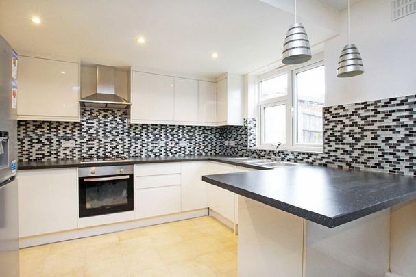 2 bedroom flat to rent - Photo 1