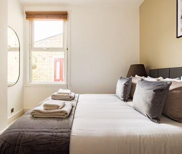 2 Bed Flat, Midmoor Road, SW12 - Photo 3