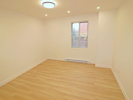 3010 Rue Sherbrooke E. - Photo 3